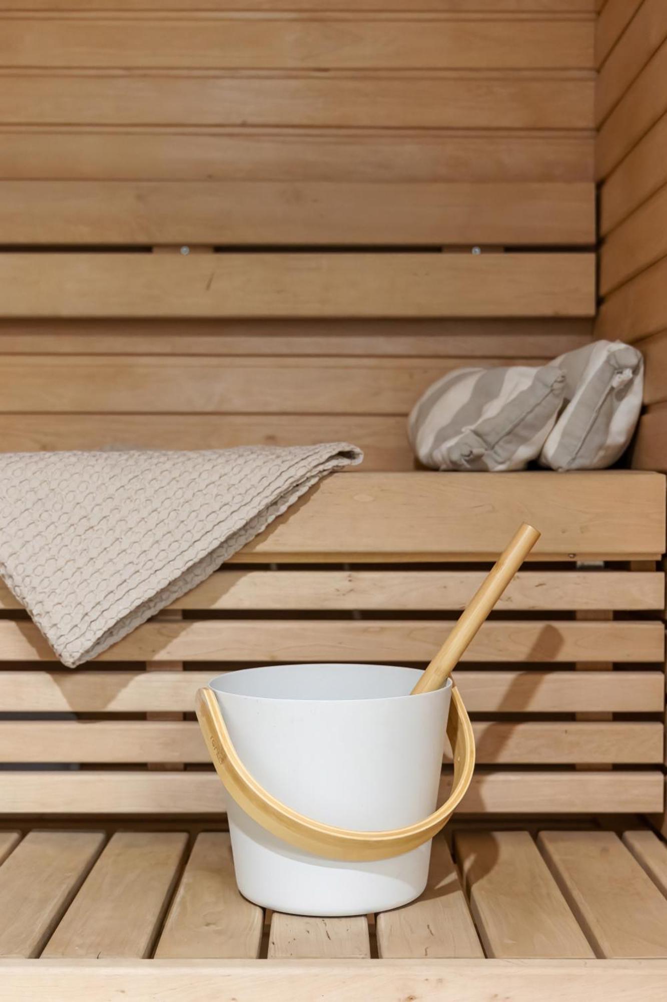 Top, Cozy, Lakeside, Sauna And Free Indoor Parking 탐페레 외부 사진